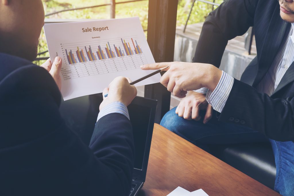 Dịch email sales proposal không chỉ là dịch ngôn ngữ mà còn là chuyển ngữ và hiệu chỉnh để phù hợp với văn hóa và kỳ vọng của người nhận.
